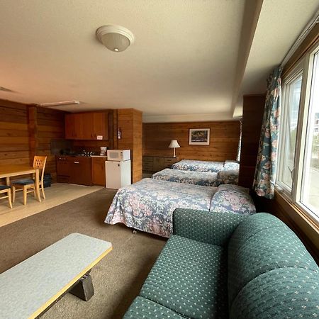 Raccoon Lodge Motel Sylvan Lake Bagian luar foto